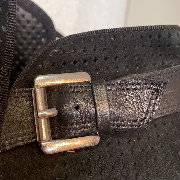 Sam Edelman Black Suede Perforated Ankle Booties Boho Chic Western Fall Street - Picture 13 of 16